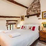 Holiday home Bridge End Farm