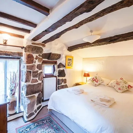 Bridge End Farm * Boot