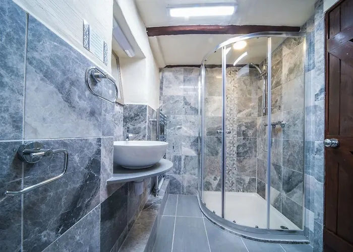 Bridge End Farm * Boot